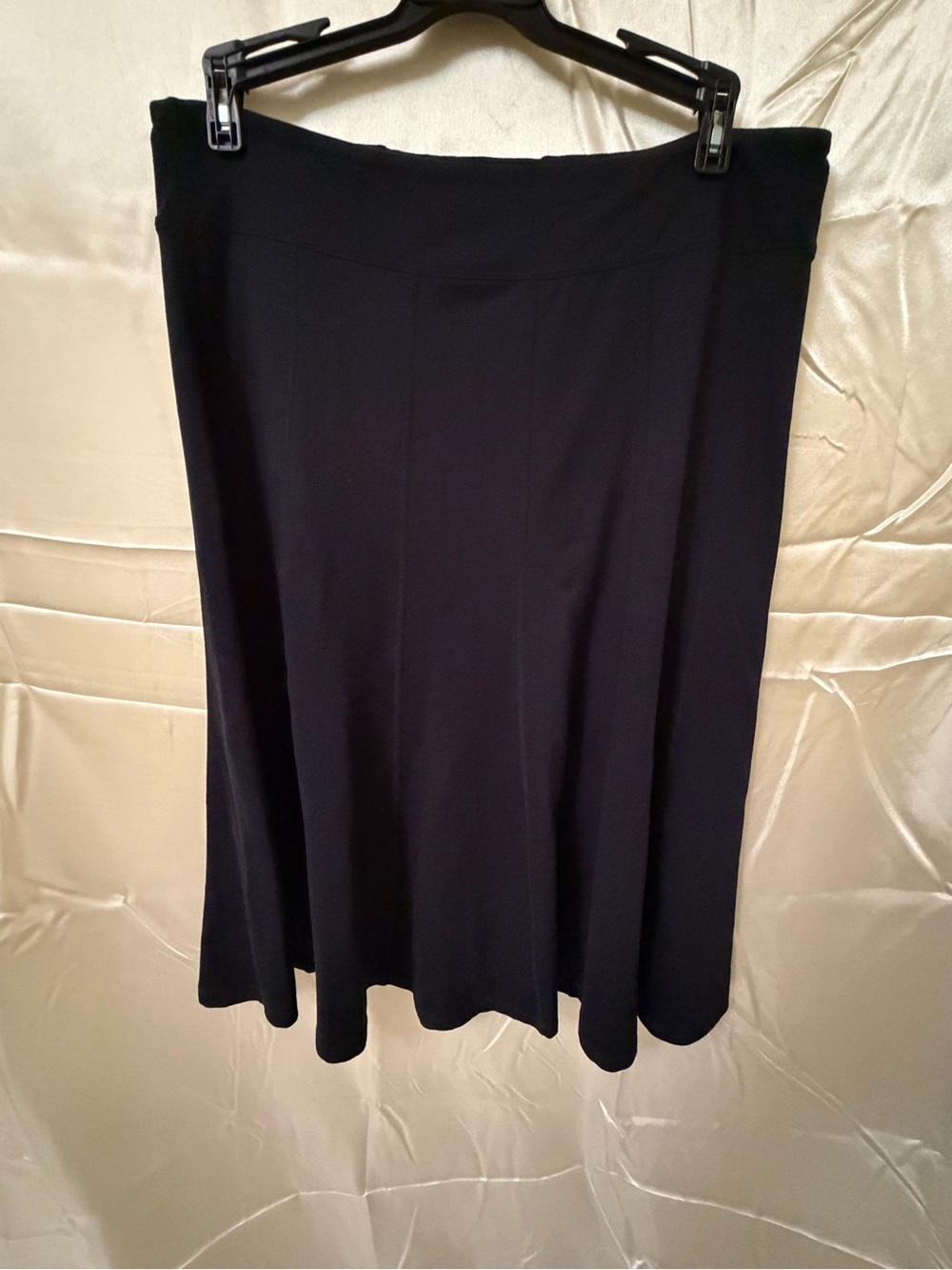 Title Nine Black A-Line Swing Skirt Women’s Medium M Stretch Made in Canada 26”